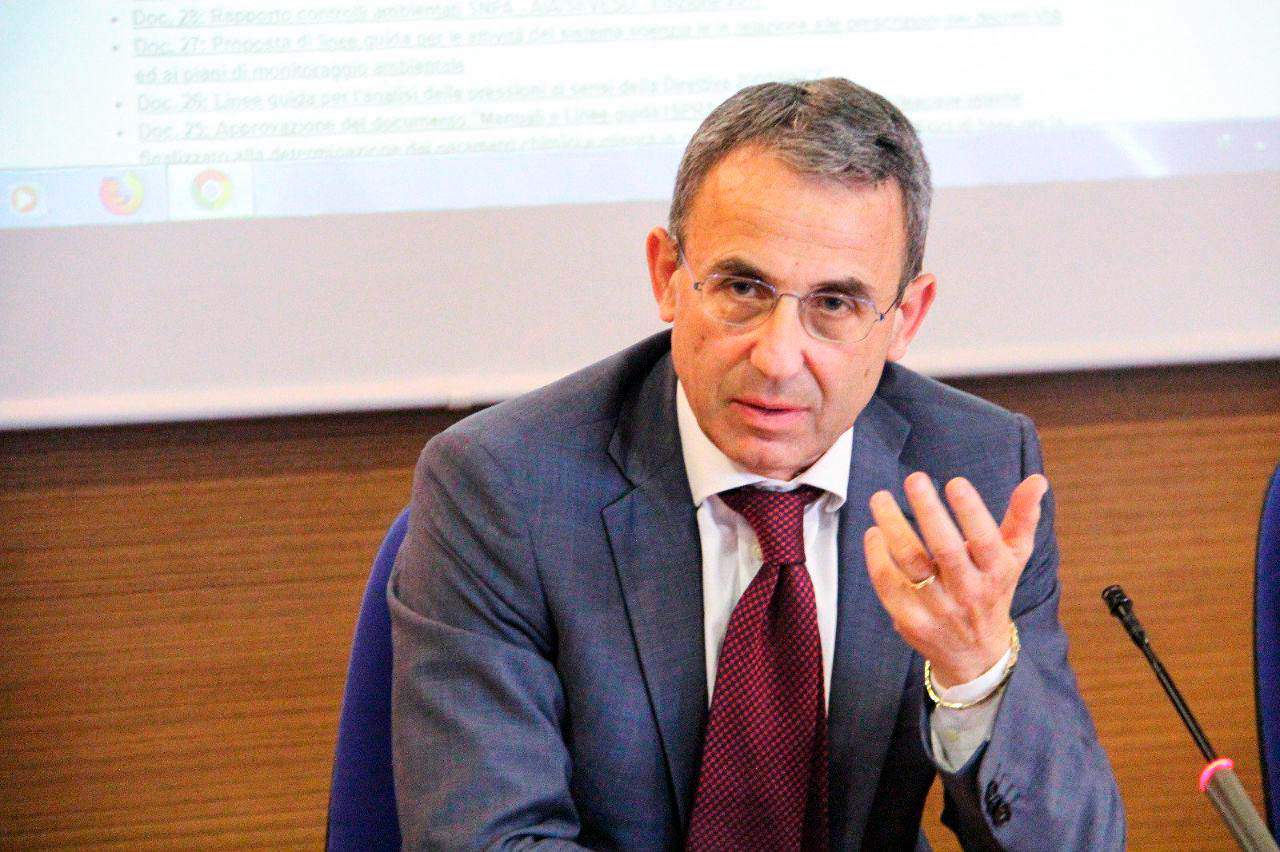 Referendum, Costa (M5S): “La politica torni al linguaggio delle istituzioni, basta slogan da social”