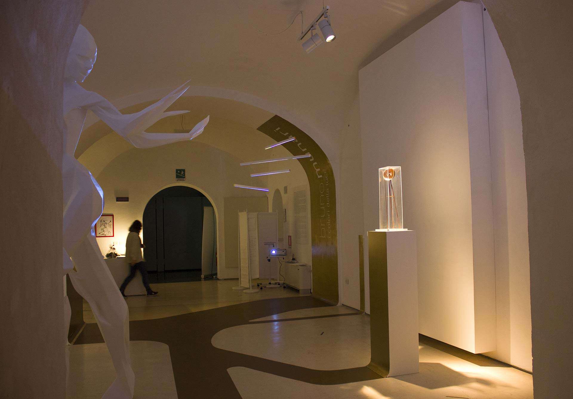 "I colori della luce": la mostra di Bruno Munari a Napoli