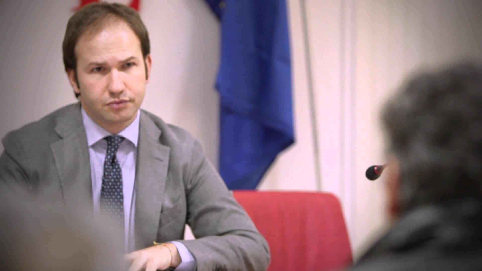 Zinzi:«Immigrati senza controlli, misure straordinarie per il litorale domizio»