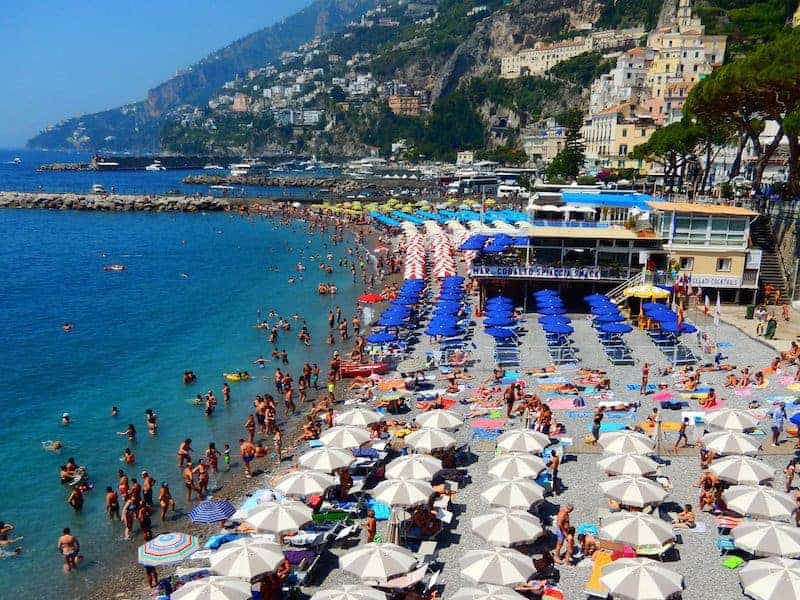 Turismo balneare e concessioni demaniali: la spiaggia come monopolio