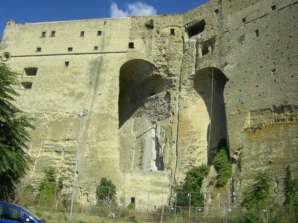 Castel Sant’Elmo, alla scoperta di un’incredibile fortezza