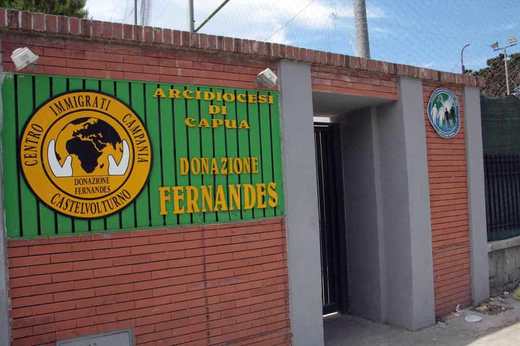 Castel Volturno, assemblea pubblica al Centro Fernandes sul tema CPR: confronto tra istituzioni, associazioni e cittadini