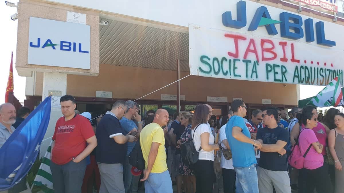 I sindacati: "Dopo Ericsson e Jabil aspettavamo SOFTLAB: basta prendere in giro questo territorio!"