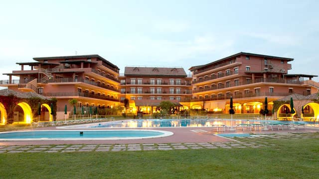 Estate a Castel Volturno: il Golden Tulip Resort riapre in sicurezza