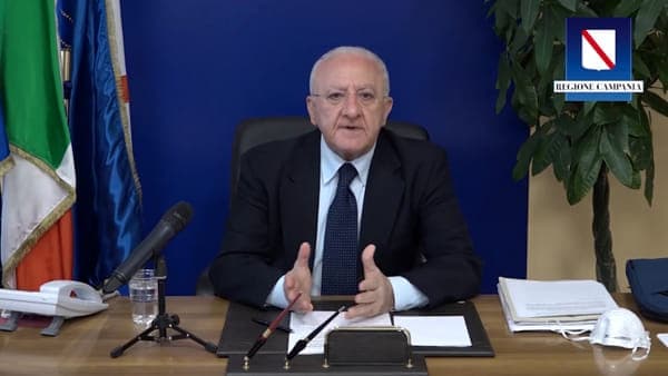 Covid-19, retromarcia di De Luca: no lockdown regionale