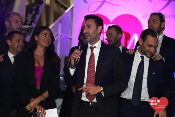 L'associazione "Uniti nel Cuore" dona fondi ad enti benefici del territorio campano