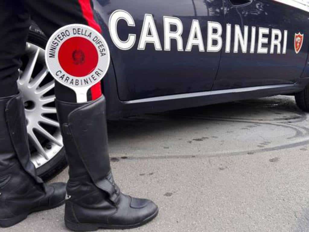 Vallo della Lucania: rubano carte d'identità e denaro, arrestate due persone