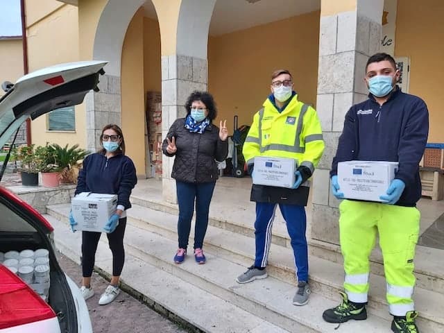 Cancello ed Arnone: il Centro Laila dona derrate alimentari