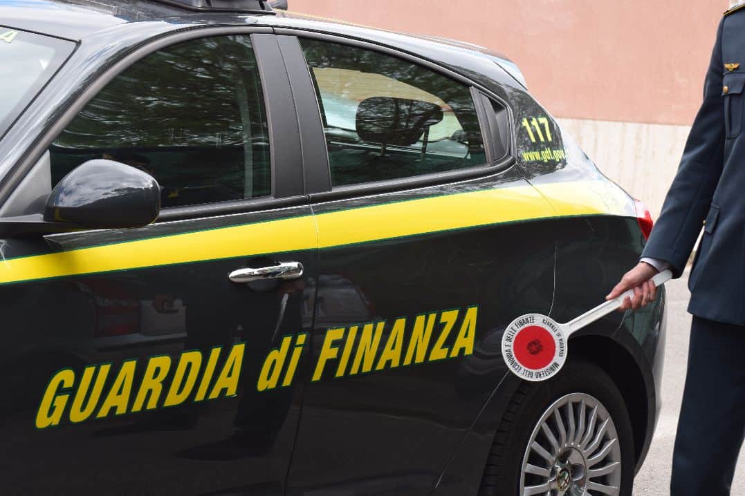 Aversa: fatture false a favore di 142 imprese del nord, arresti e sequestri