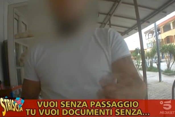 Auto vendute ai clandestini: il servizio di Luca Abete per "Striscia la Notizia"