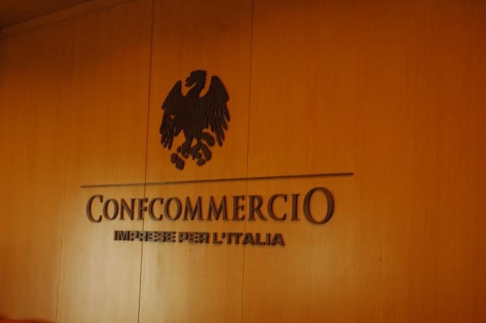 Ztl a S. Maria C.V., Confcommercio ‘interroga’ i commercianti