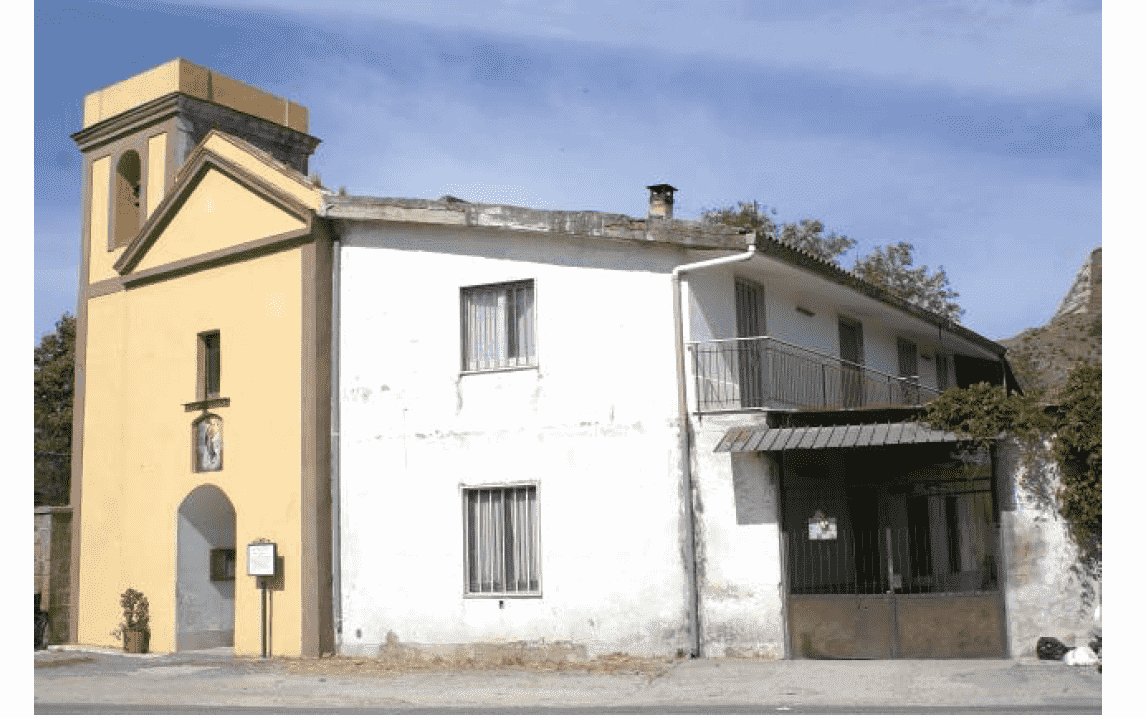 Il fascino medievale della chiesa di Santa Maria a Macerata