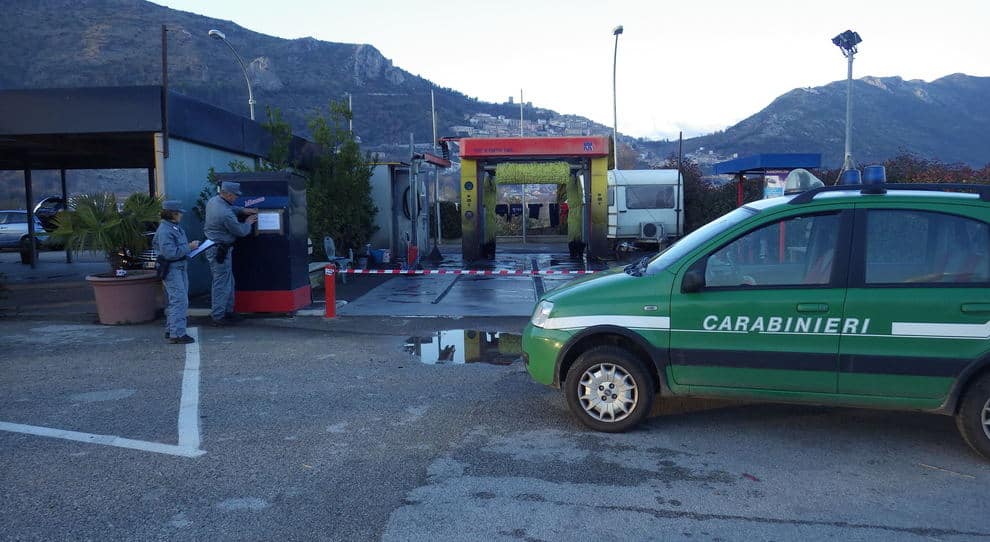 Pietravairano, sequestrato un autolavaggio in un'area di servizio