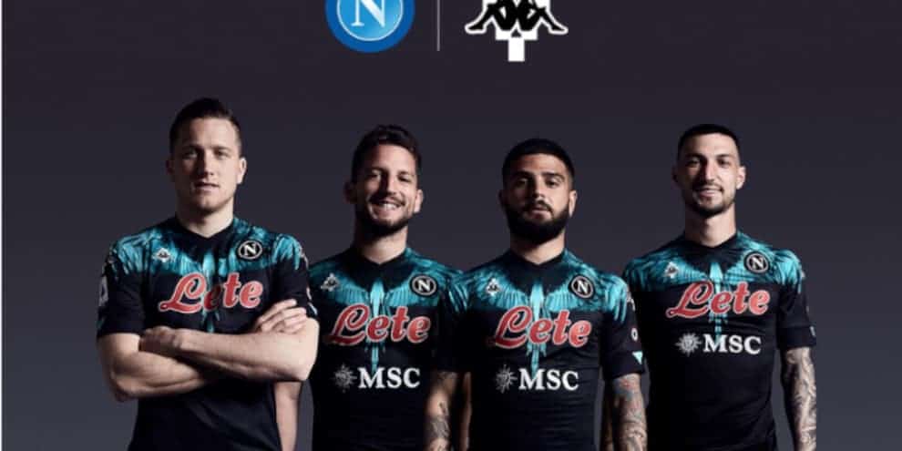 Le ali di Marcelo Burlon sulla maglia del Napoli
