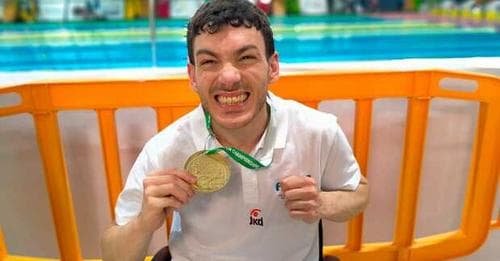 Emanuele Marigliano, medaglia d’oro nel nuoto e campione di vita