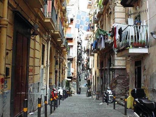 "'A Sposa": la piazza di spaccio registrata come attività commerciale su Google Maps