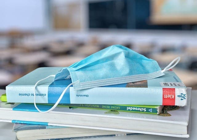 Sgambato (PD): "Necessario estendere l'obbligo vaccinale agli over 12"