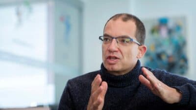 Covid, ad Moderna: "Normalità tra un anno, presumo"