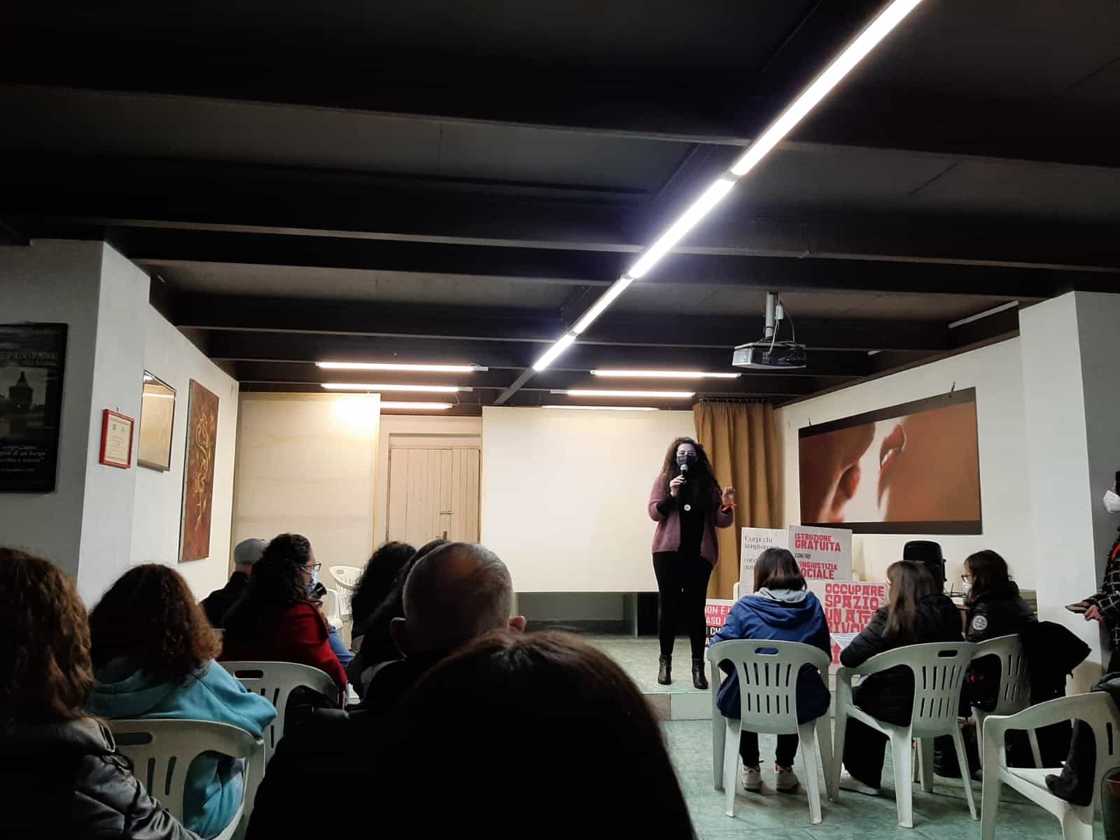 officina-femminista-e-giovani-ortesi-insieme-per-la-manifestazione-contro-la-violenza-sulle-donne-e-di-genere