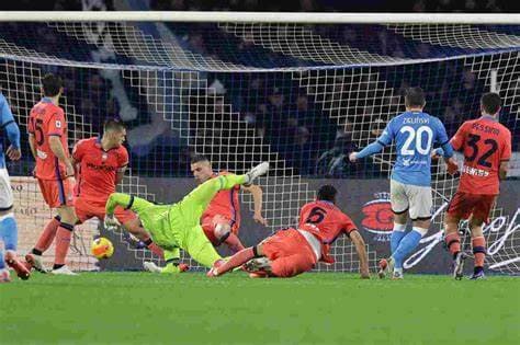 Napoli – Atalanta 2-3: Gli azzurri perdono la vetta della classifica ma escono tra gli applausi dei tifosi