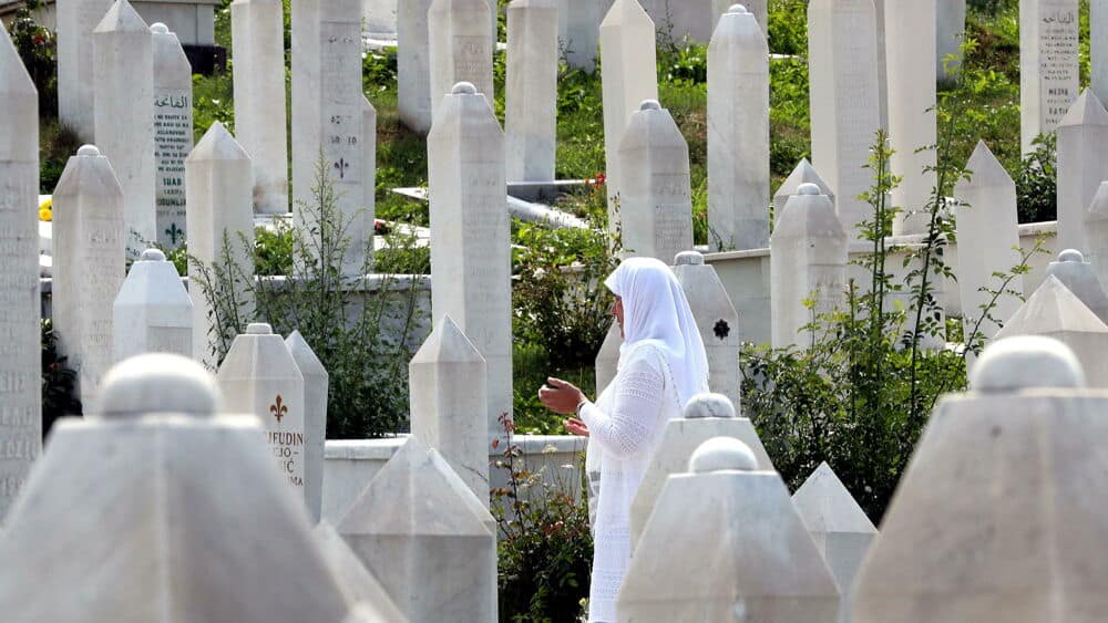 Urge un cimitero islamico a Napoli - Le parole dell’Imam M. Cozzolino