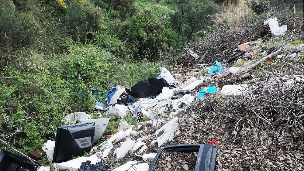 Rifiuti: scoperte due discariche abusive a Sant'Angelo in Formis e Villa Literno