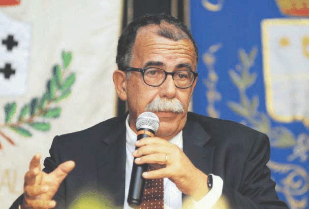 No vax minacciano Ruotolo, il senatore denuncia: "Fascismo è un crimine"