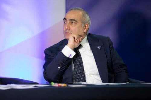 Covid - Ritardi e code per i tamponi. Il dg dell'Asl, Verdoliva: «Stiamo facendo il massimo sforzo»