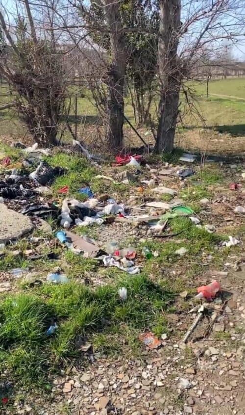 Il degrado del “Ring Verde” di Marcianise: una discarica a cielo aperto