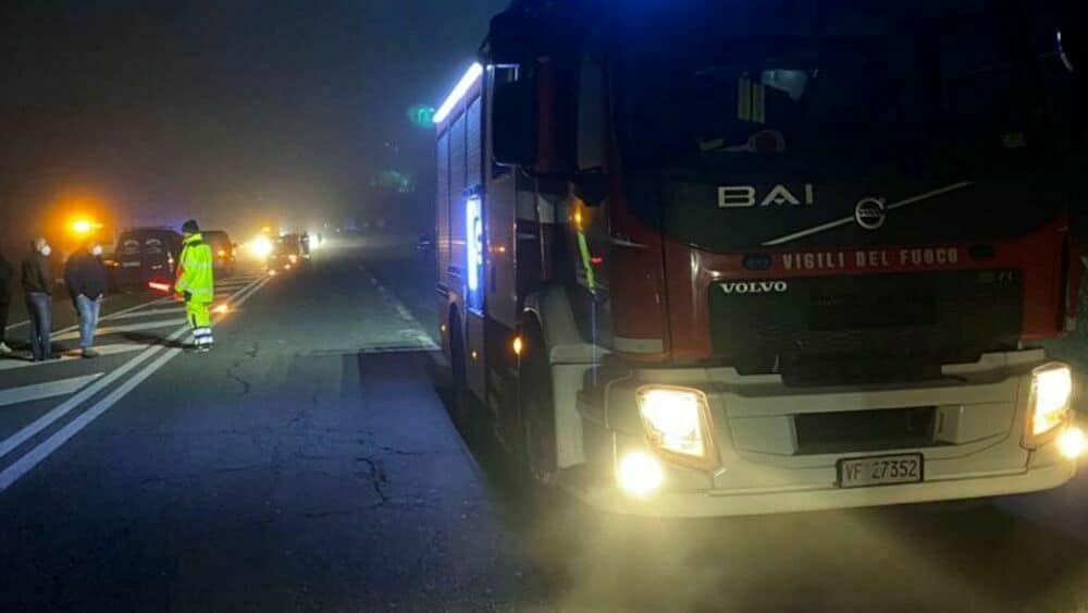 Castel Volturno, imbocca contromano la Statale: ferite due ragazze