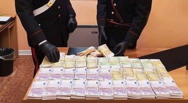 In auto con banconote false: il blitz dei Carabinieri a Marcianise
