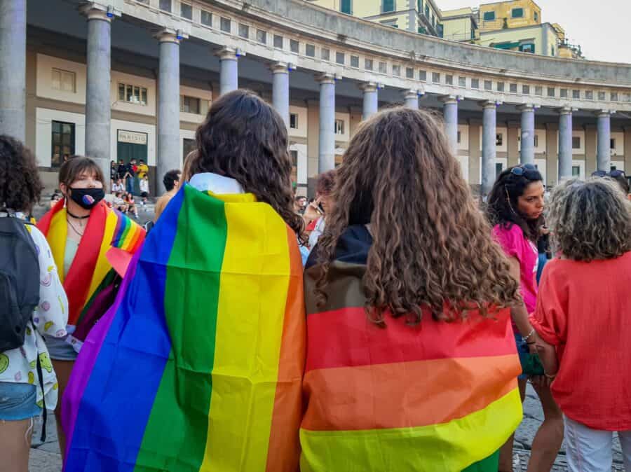 Carriera Alias: nelle scuole campane avanza l'Orgoglio Trans