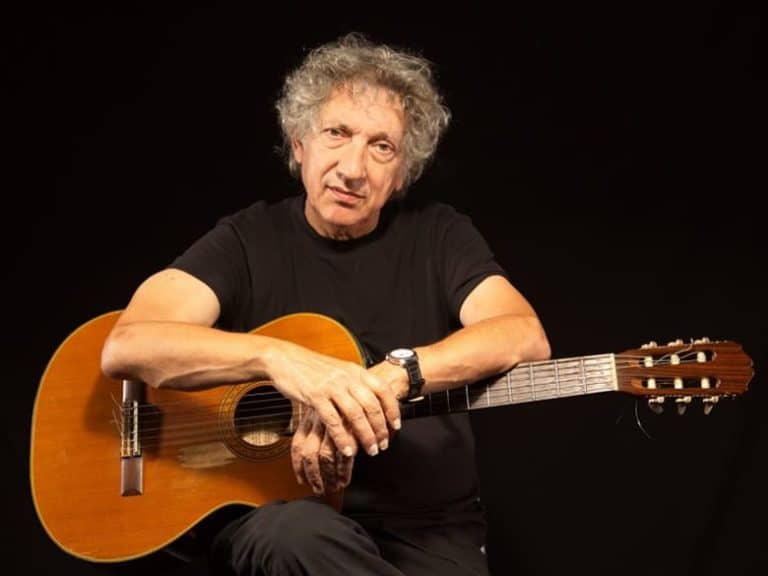 Napoli, Trianon Viviani: Eugenio Bennato live