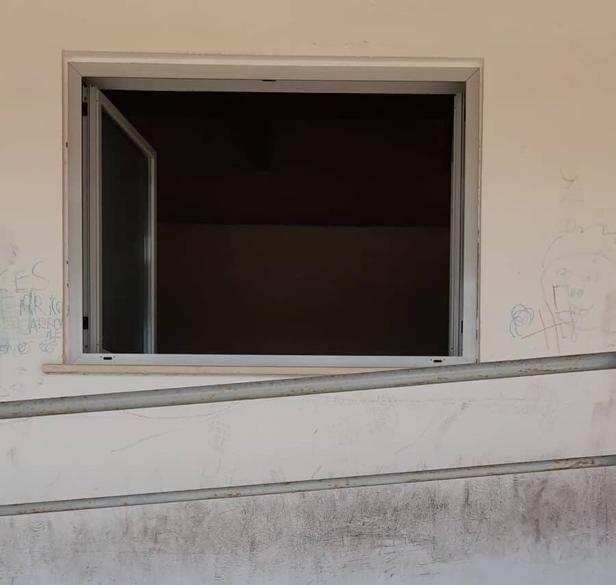 Villa Literno: la villa comunale presa d'assalto da vandali