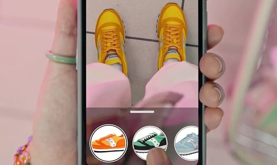 Amazon: da ieri le scarpe si provano online!