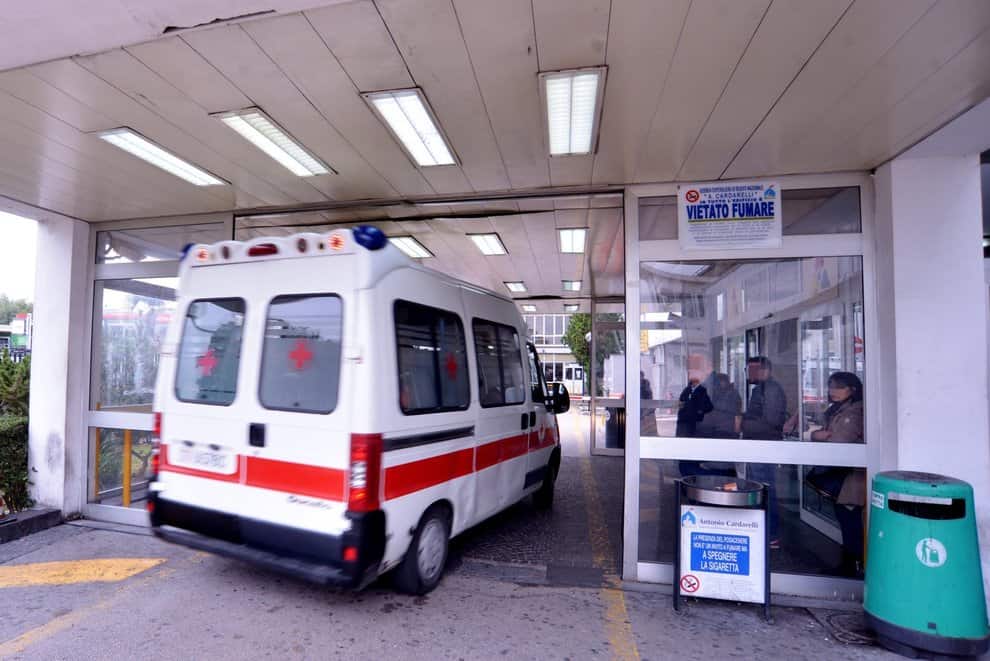 Napoli, Ospedale Cardarelli: il pronto soccorso riapre dopo stop per affollamento