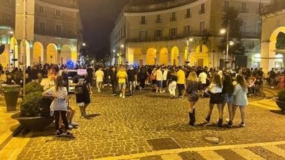Caserta, padre armato di una spranga di ferro interviene in una lite per difendere il figlio
