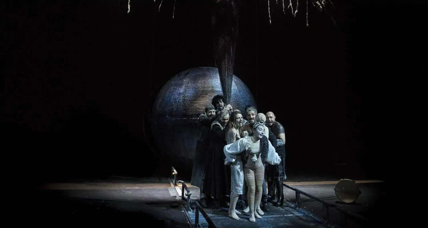 La natura compromessa del genere umano: il grande ritorno de "La Cupa" al Teatro Bellini di Napoli