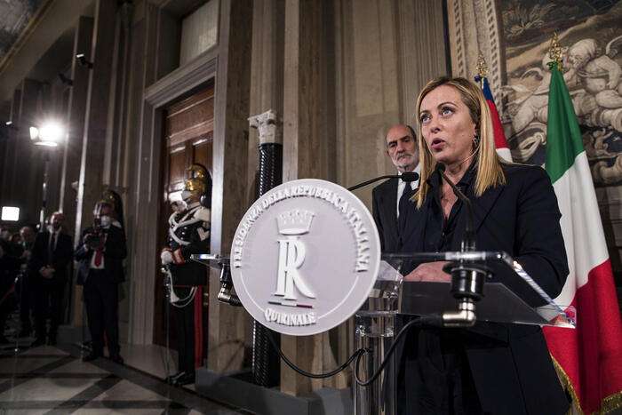 Meloni, tra flat tax e immigrazione è l'ambiente che paga