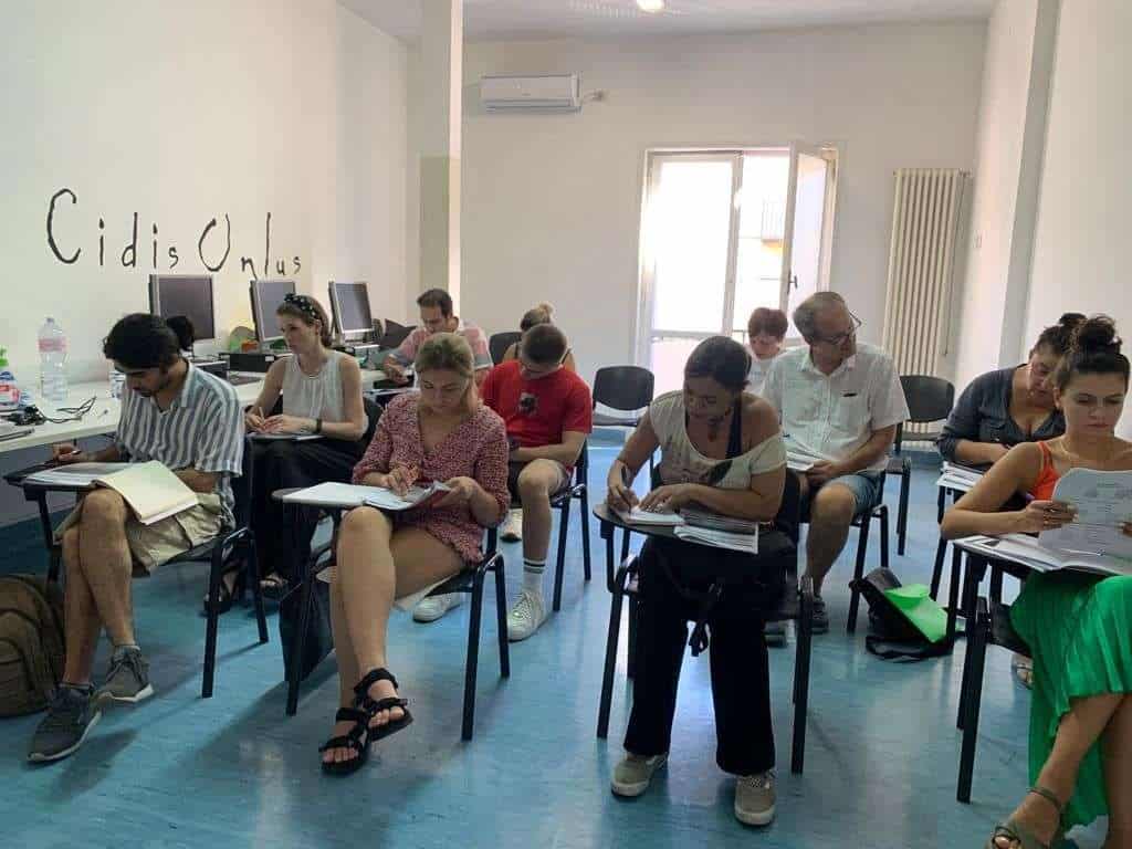 Corsi di lingua e cultura italiana gratuiti: il progetto “Passaparola” di Cidis Onlus