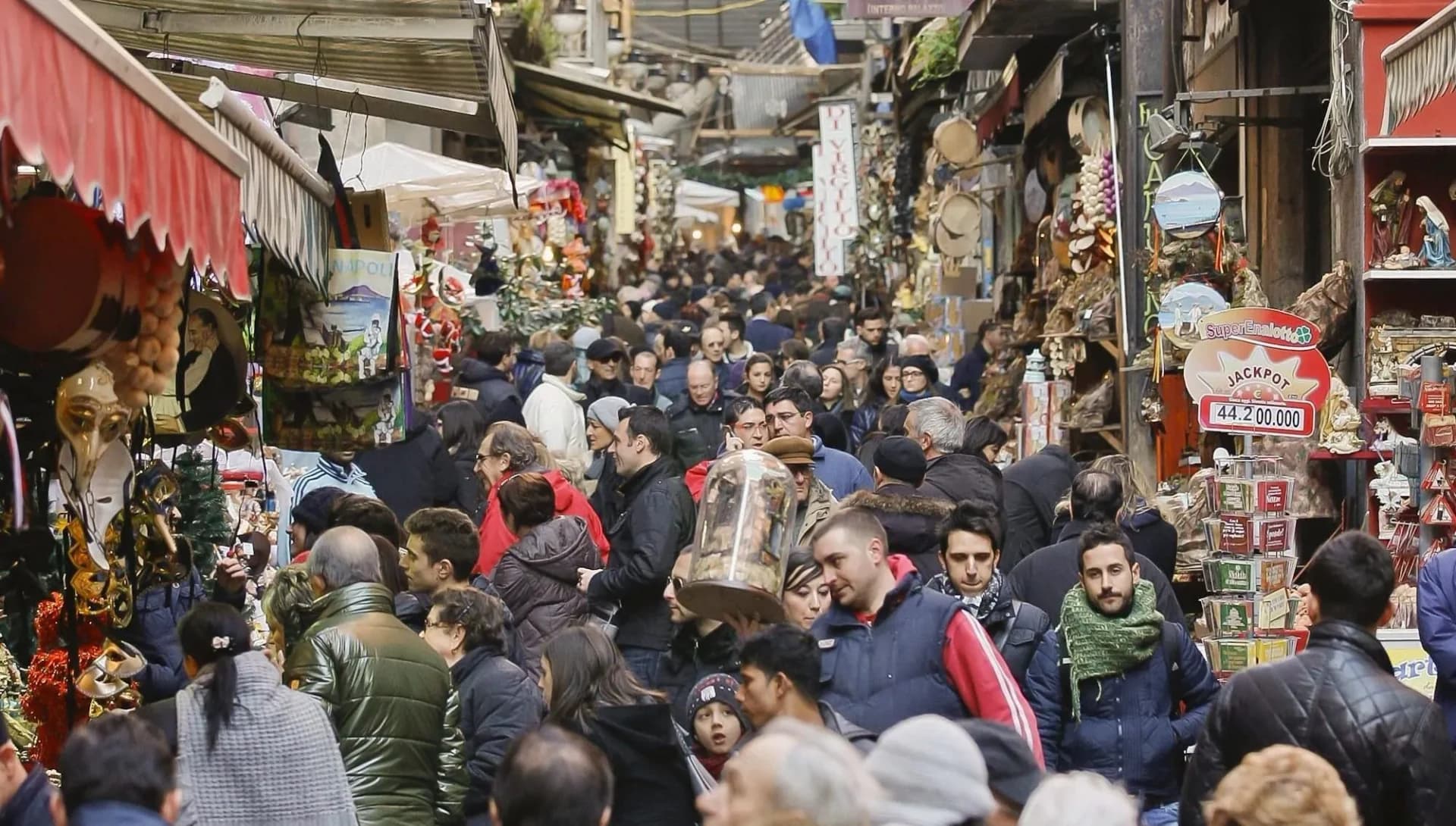 Ticket d'ingresso per il centro storico di Napoli: opportunità o danno?