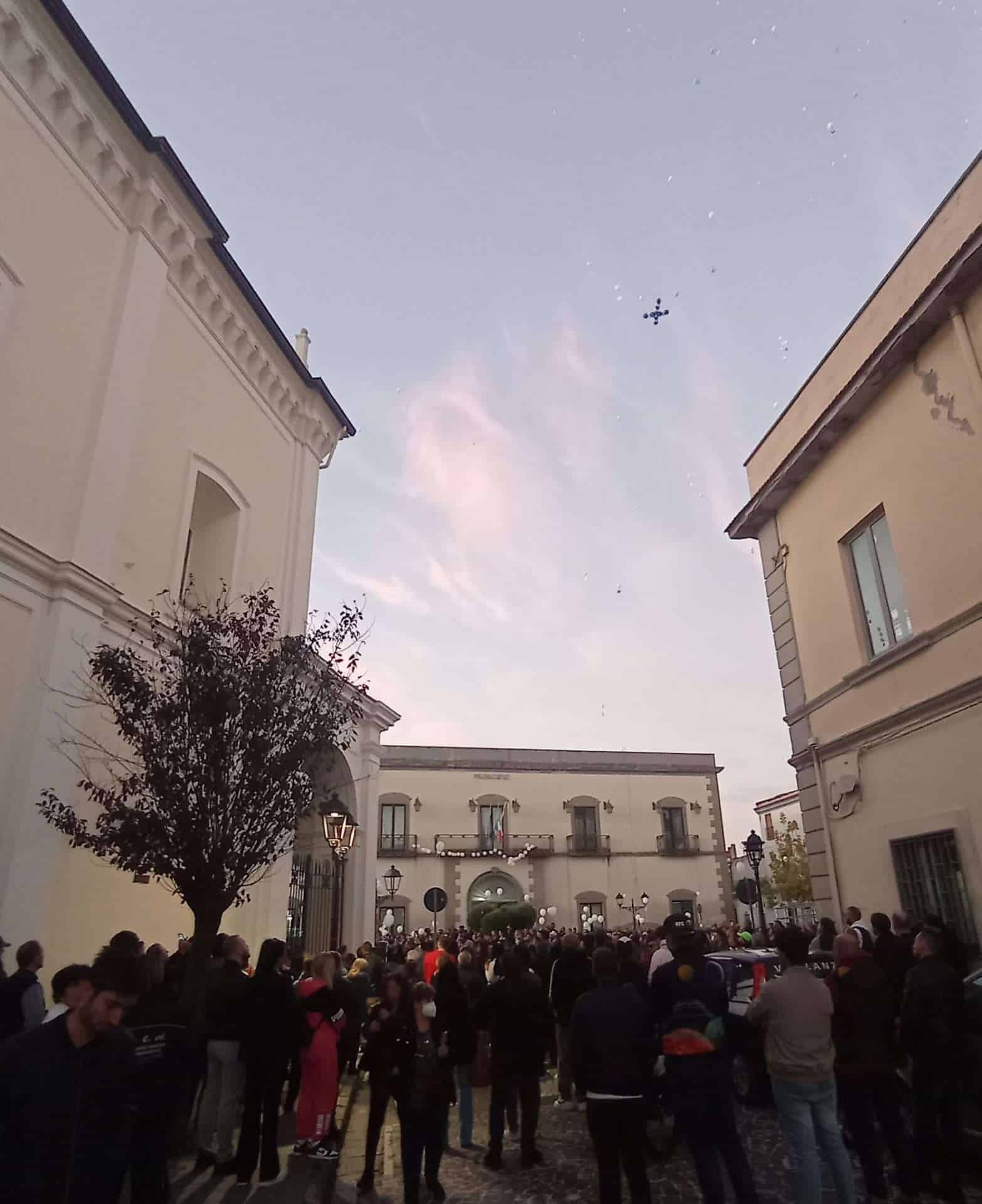 Castel Volturno: oggi i funerali di Luigi Izzo e l'ultimo saluto della città
