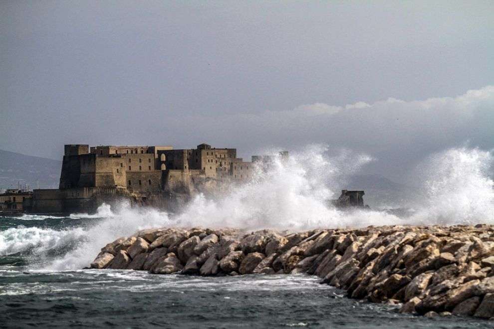 Previsioni meteo in Campania, weekend nero causa maltempo