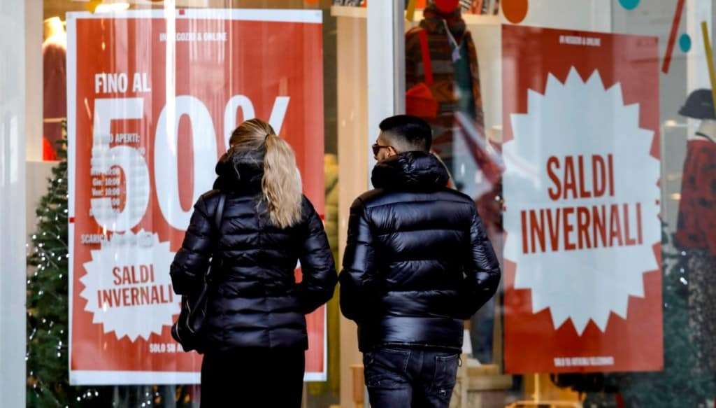 Ritornano i saldi invernali: ecco la data per la Campania