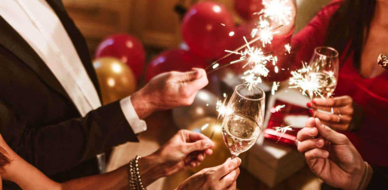 Intimo rosso a Capodanno, l'usanza sexy dal sapore antico