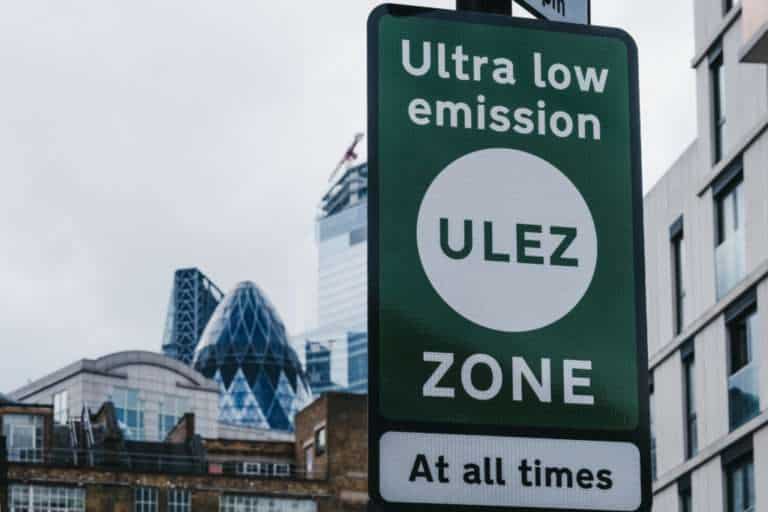 Ripuliamo Londra, l'iniziativa del sindaco Sadiq Khan contro l'inquinamento atmosferico