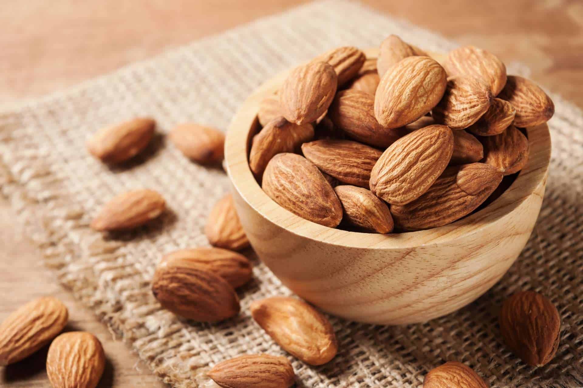 Rischio alimentare, ritirate mandorle ma l'azienda controbatte