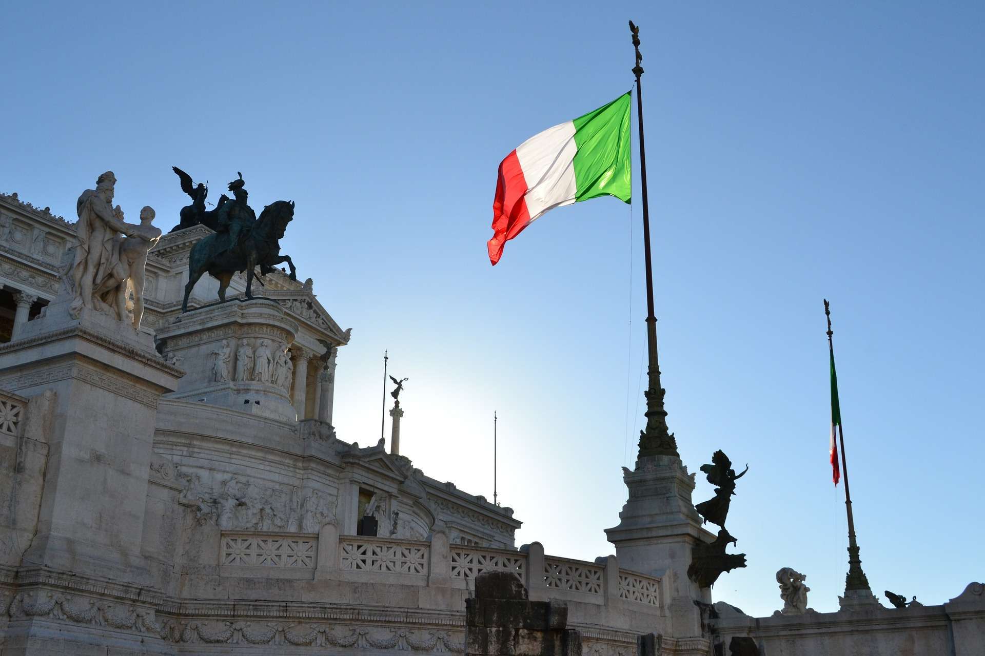 Anniversario del Tricolore: 162 anni fa diventava la bandiera del Regno d'Italia