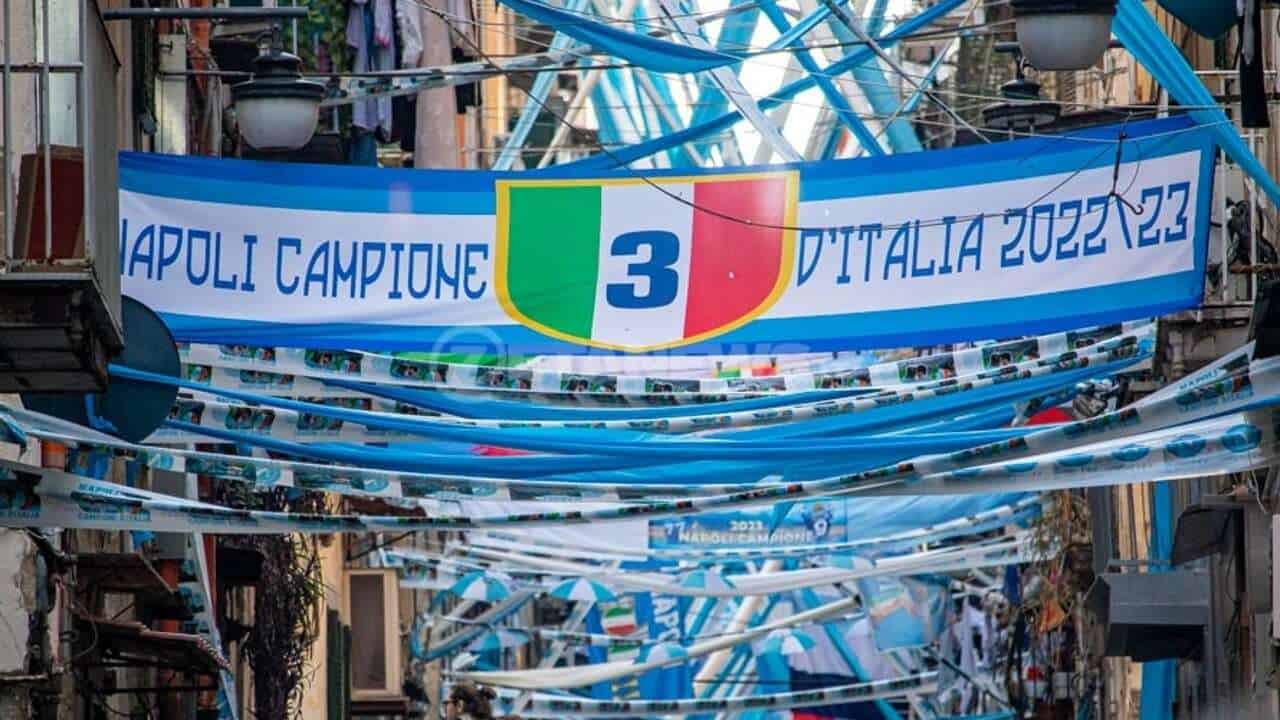 Lotta scudetto: Napoli si prepara alla festa con 3 maxi-schermi in città