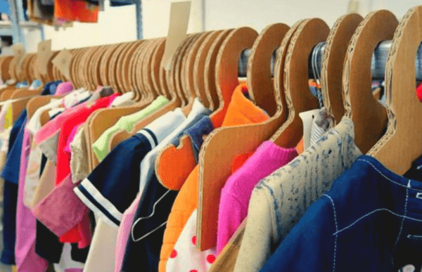 Abiti usati per bambini: come risparmiare senza compromettere la qualità - Guida all'acquisto di moda usata per bambini e vestiti di seconda mano